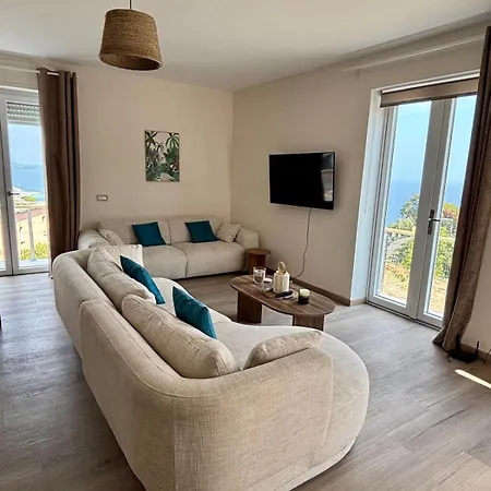 Azure Horizon Villa *